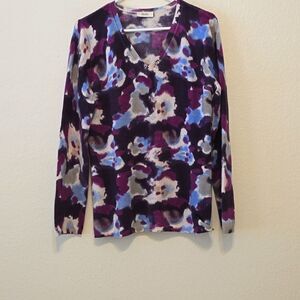 NEIMAN MARCUS CASHMERE VNECK SWEATER SIZE MEDIUM